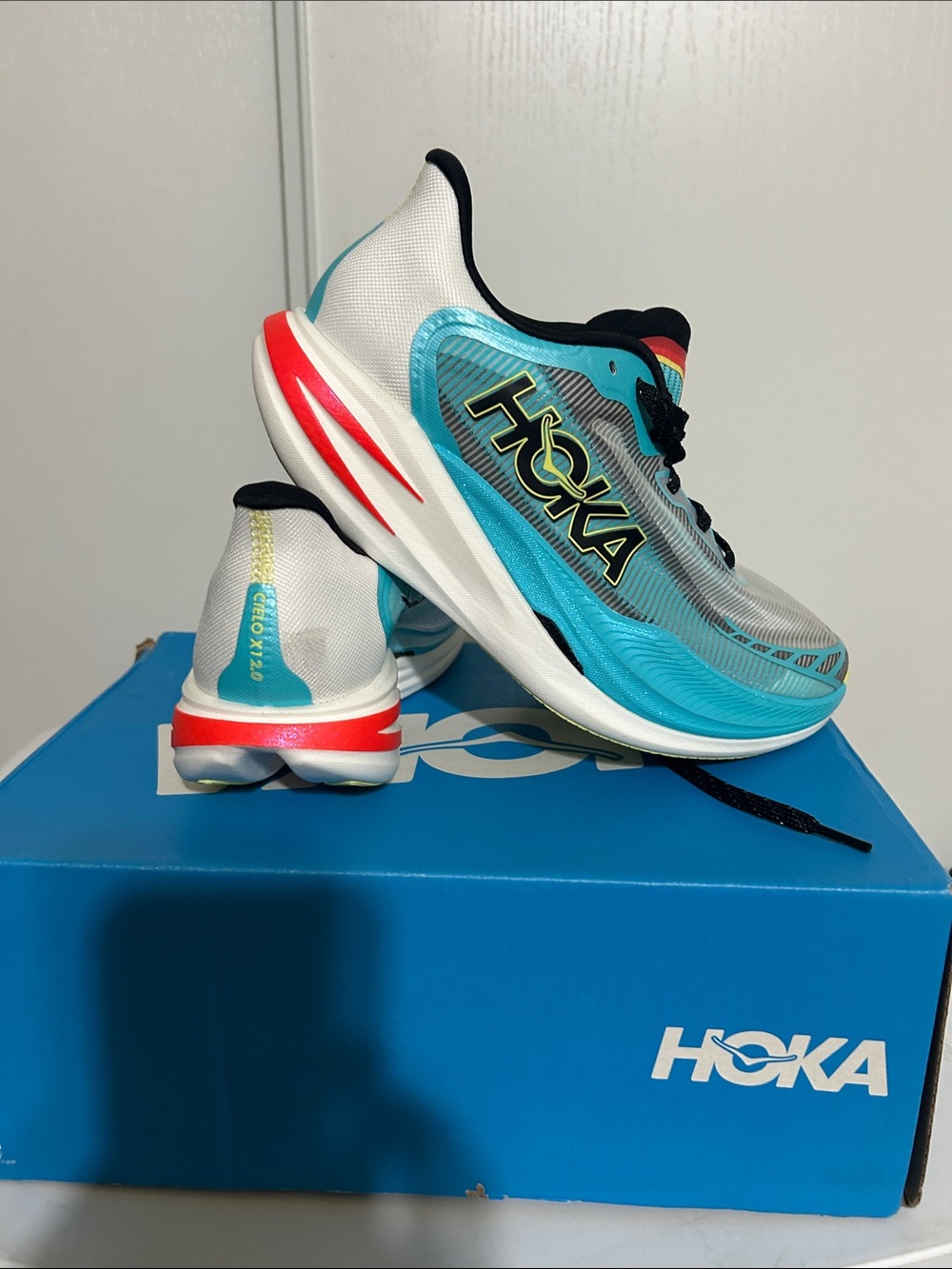 HOKA cielo Lightweight Running Shoe - Teal/White